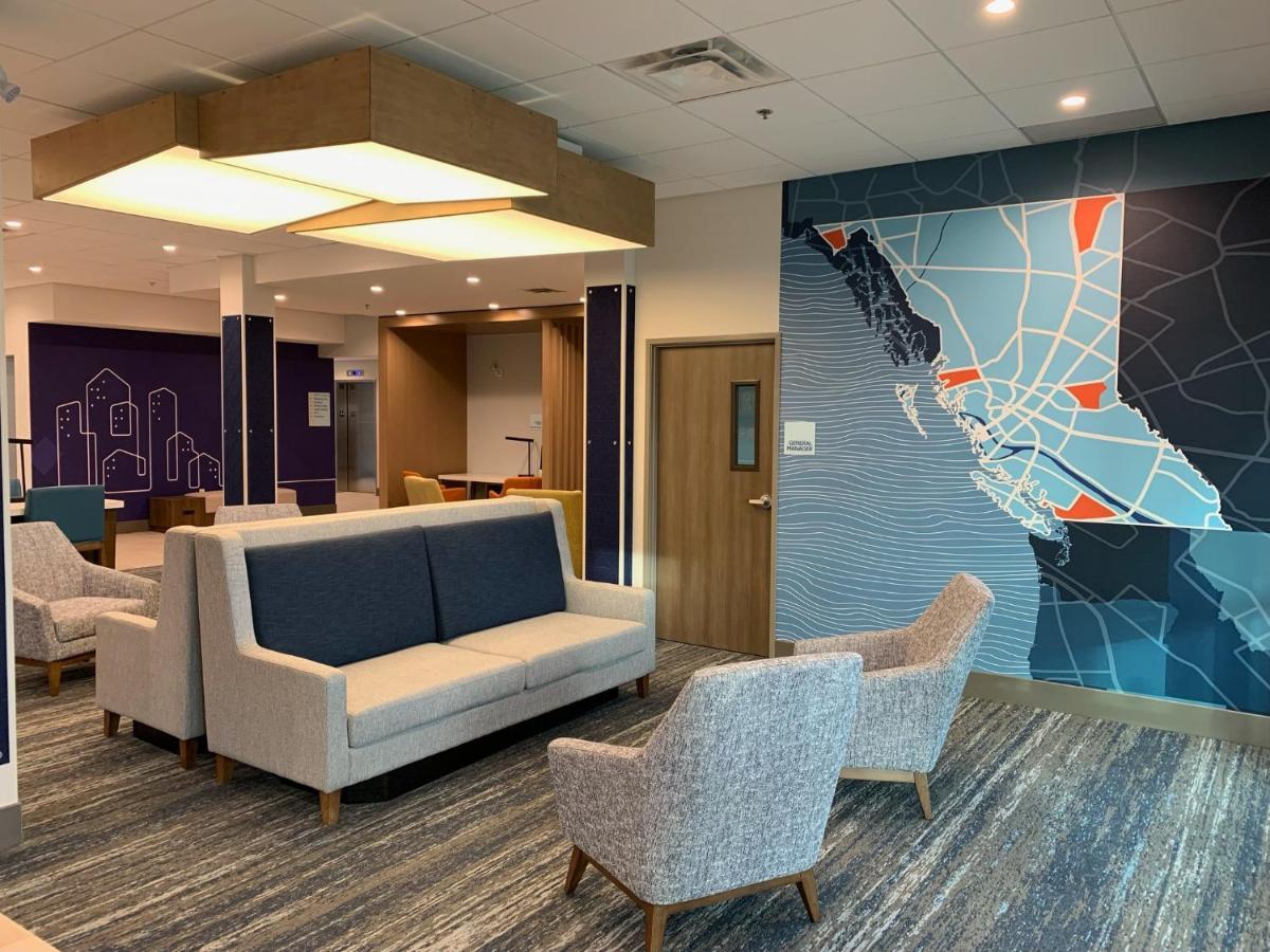 Holiday Inn Express & Suites - Courtenay - Comox By Ihg Bagian luar foto